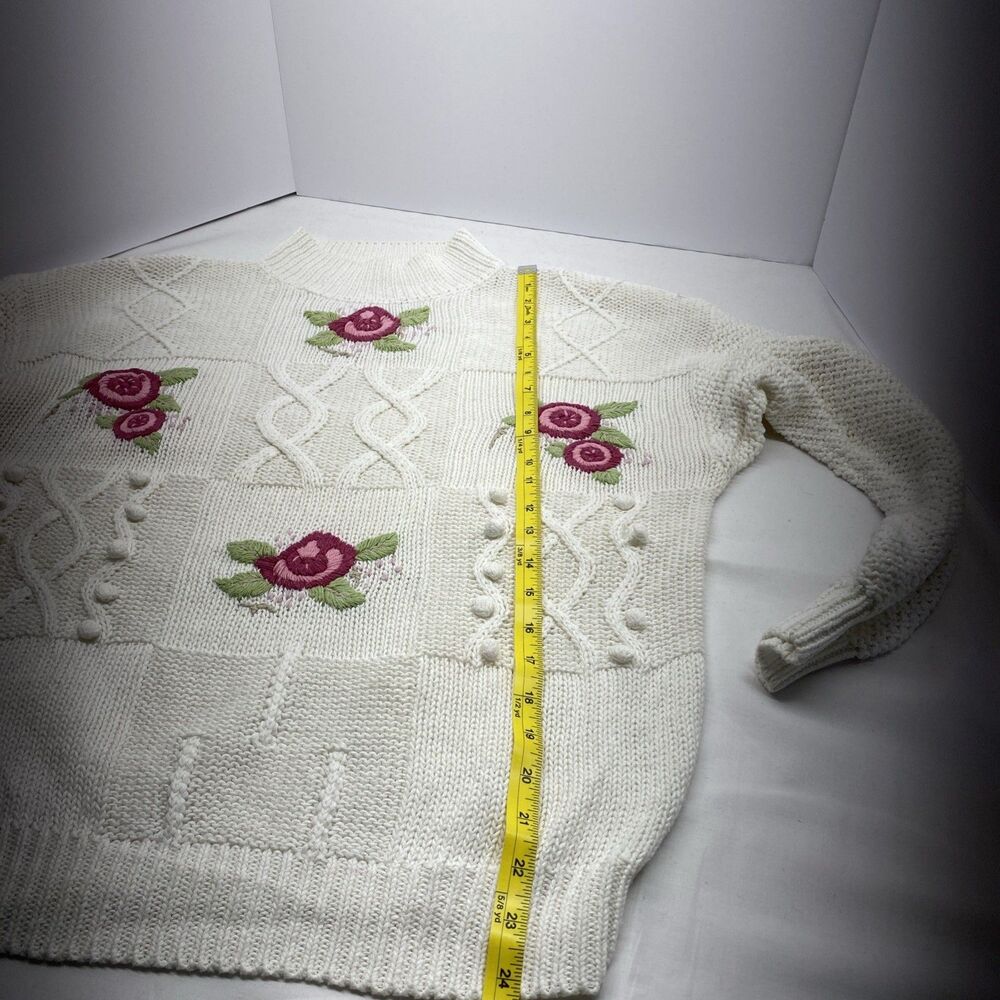 VTG Basket of Yarn Floral Embroidered Sweater M Cream Ramie Cotton - Picture 4 of 13